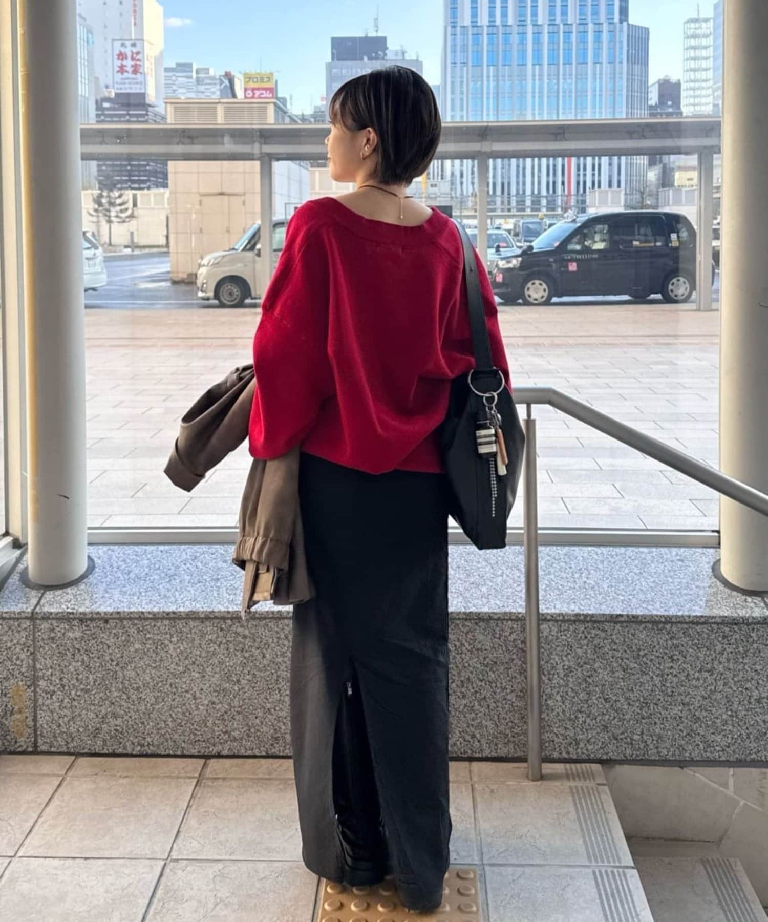 SNS総再生数800万突破！本革/軽量》2WAYレザーショルダーバッグ | ear