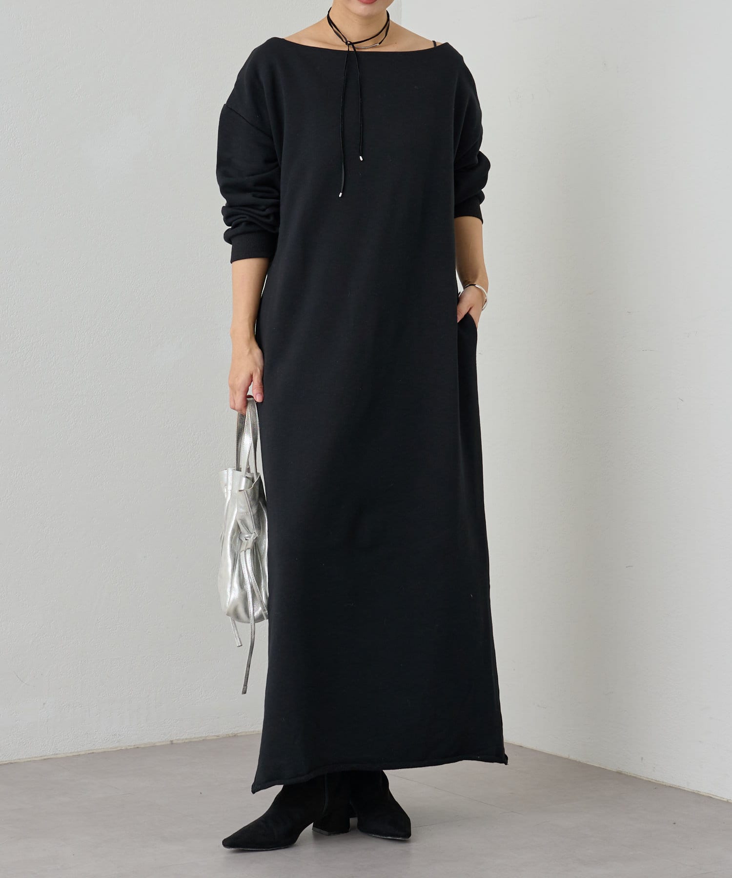 人気デザインにワンピースが新登場！】オフショルスウェットワンピース