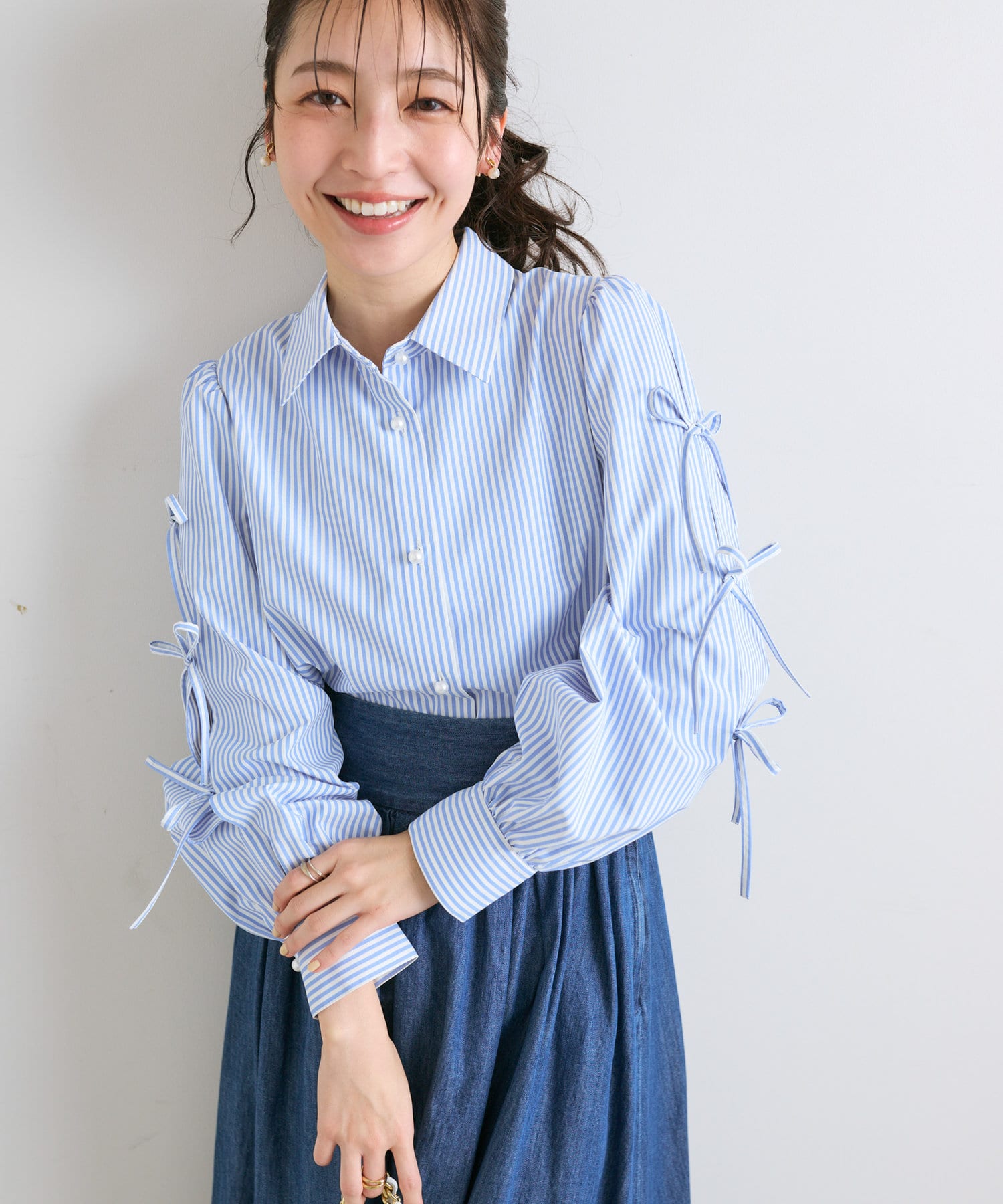 愛されシャツ】ストライプリボンスリーブシャツ | La boutique BonBon