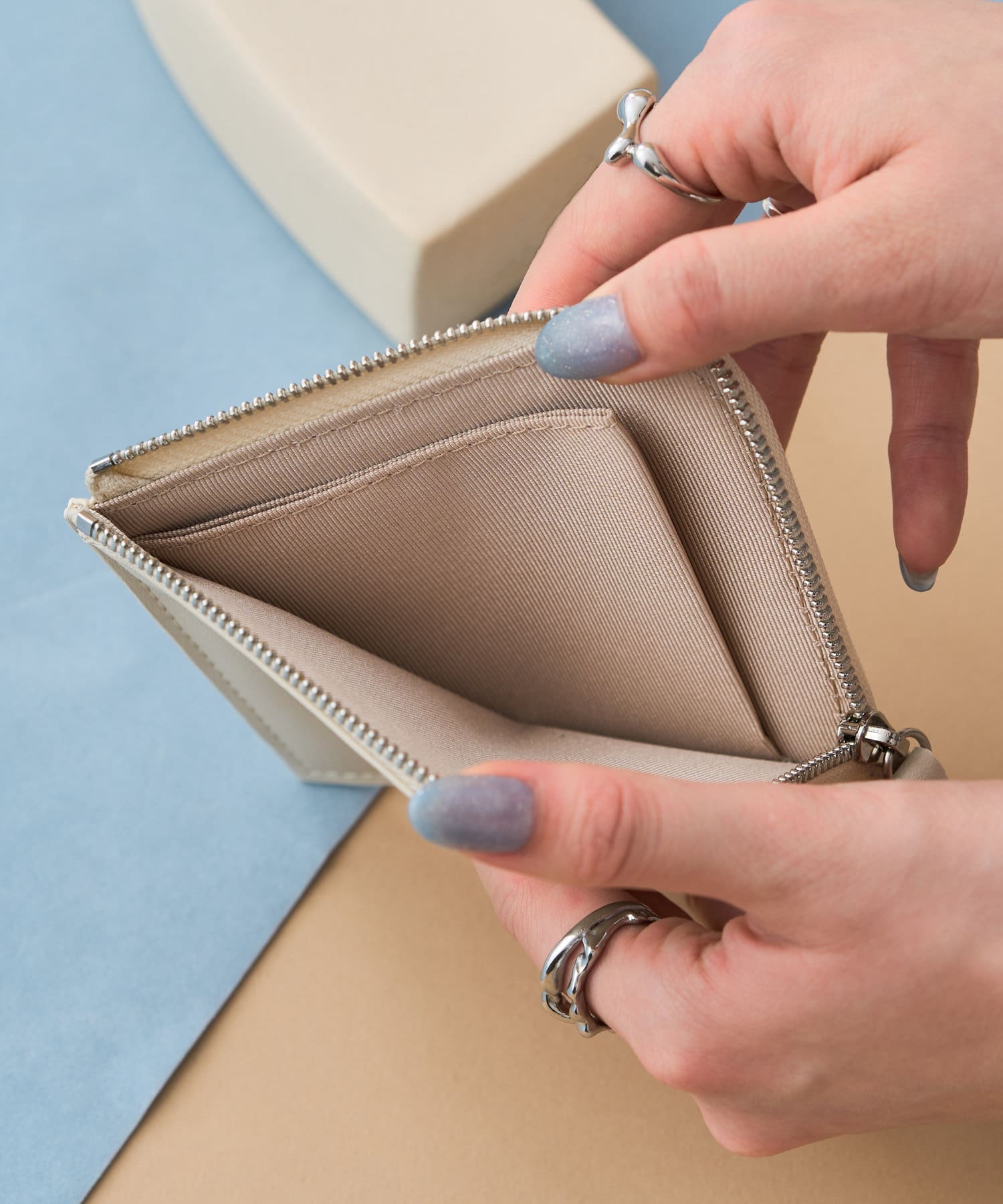 Kolors like you/4色展開】スクエアマルチケース | Kastane(カスタネ