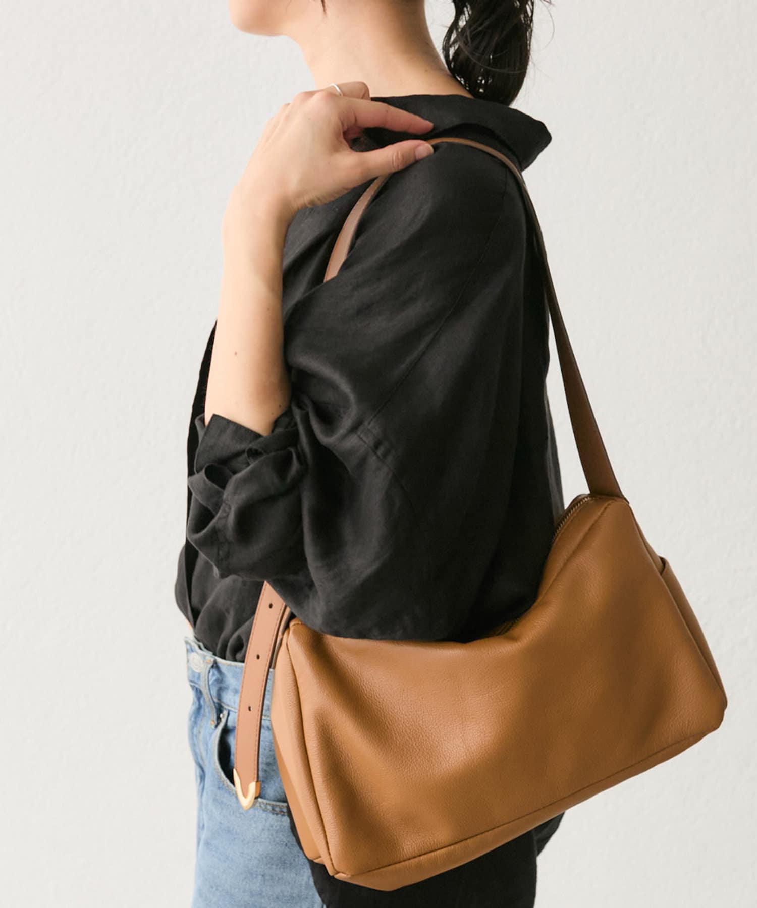 2WAY仕様】アーチクロスボディバッグ | RIVE DROITE(リヴドロワ