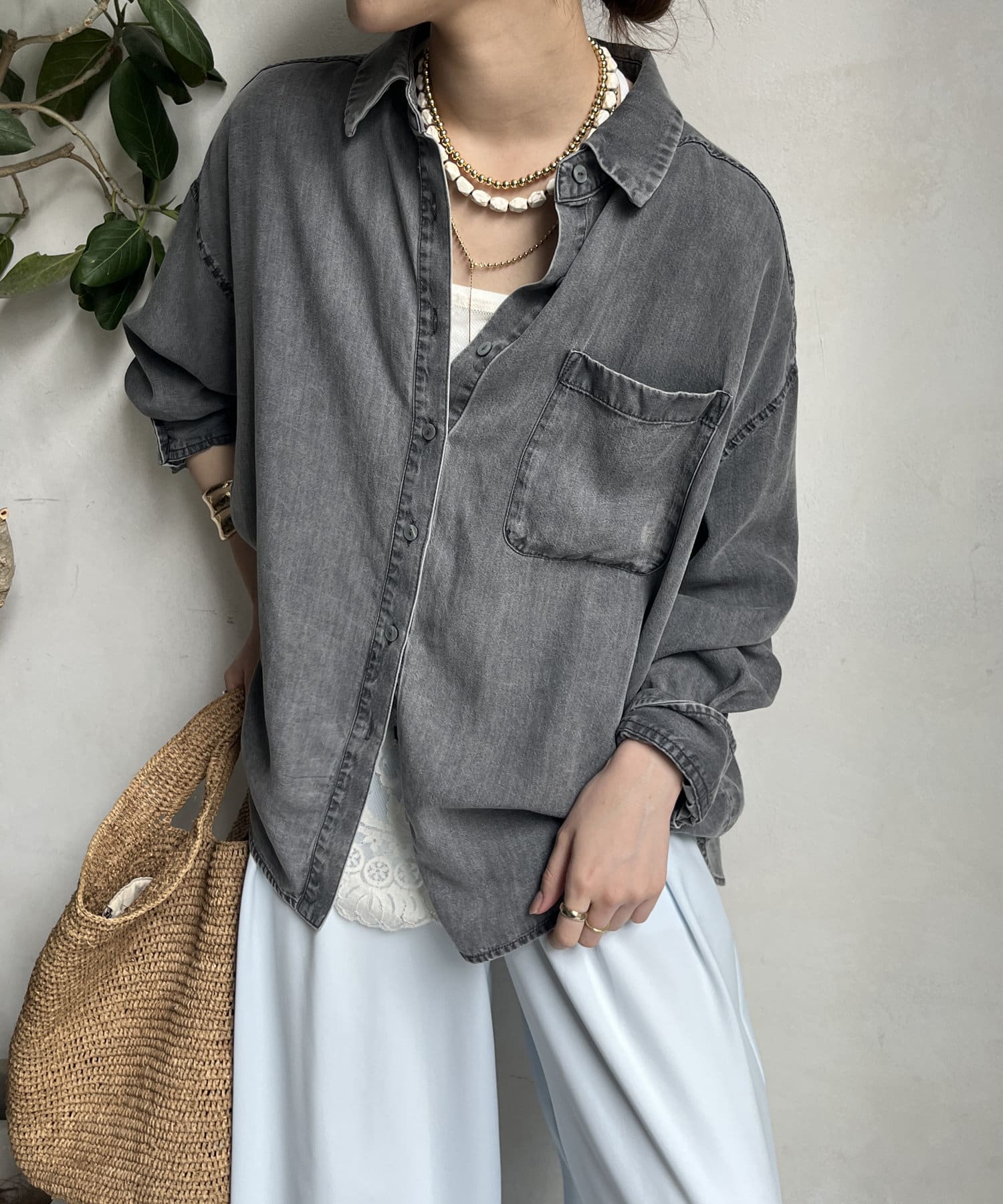 新色追加/WEB限定】バックボタンリヨセルデニムシャツ | DOUDOU