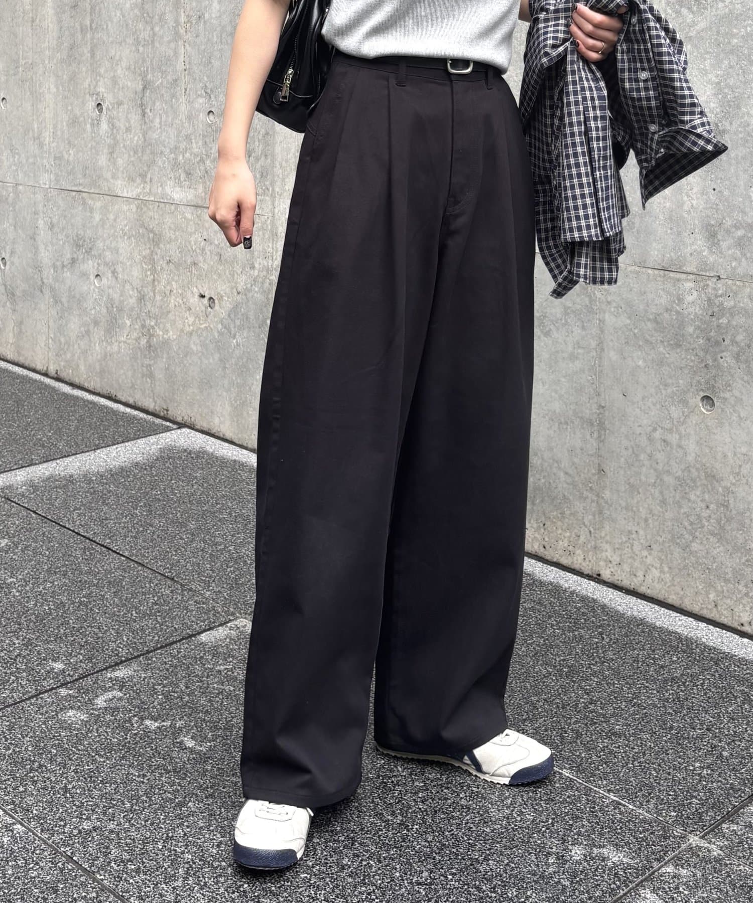 PIKO＆LEI企画】2タックコットンツイルストレートパンツ | COLONY 2139