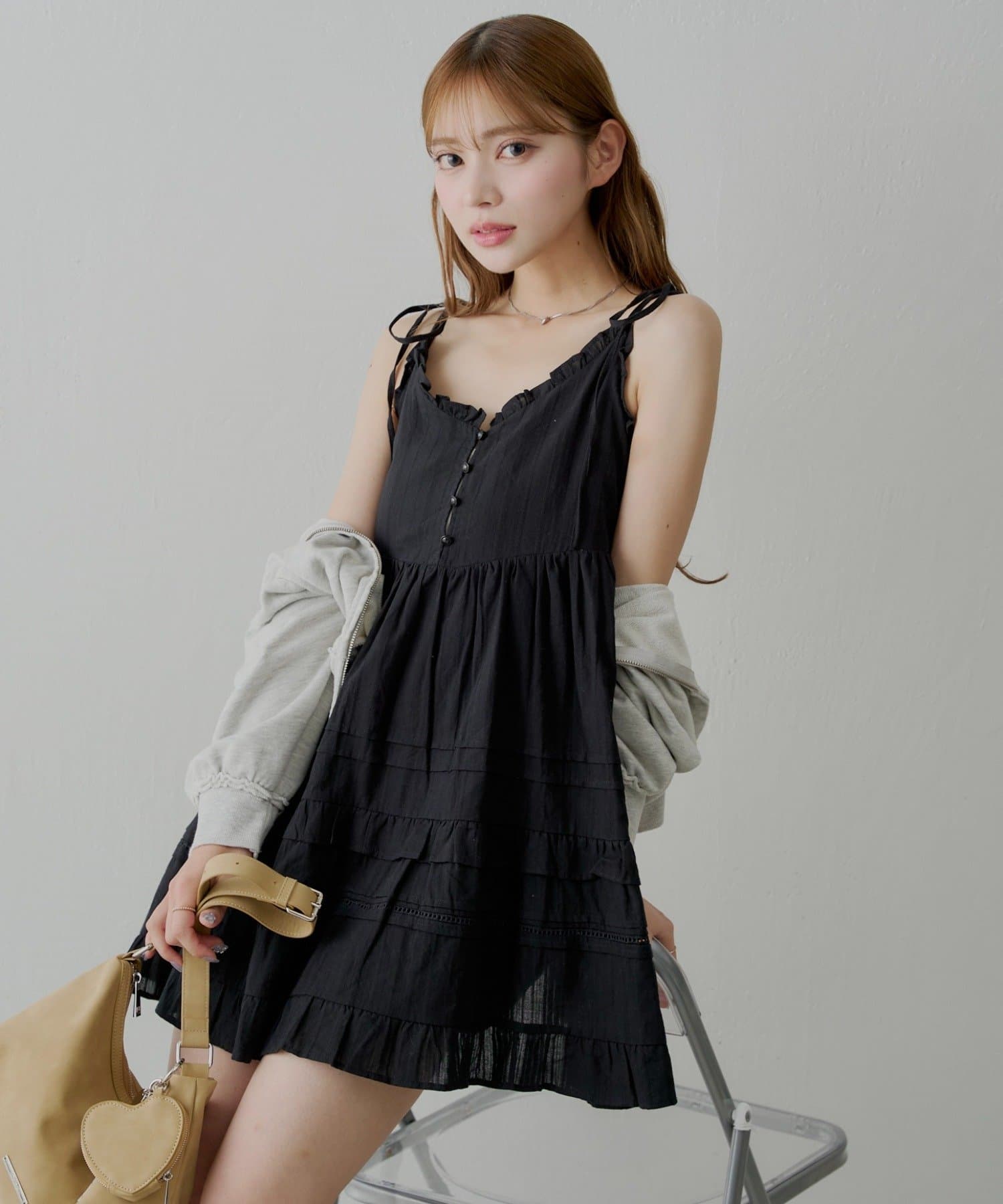 WEB限定追加】肩リボンコットンレースフリルキャミミニワンピ | Chico