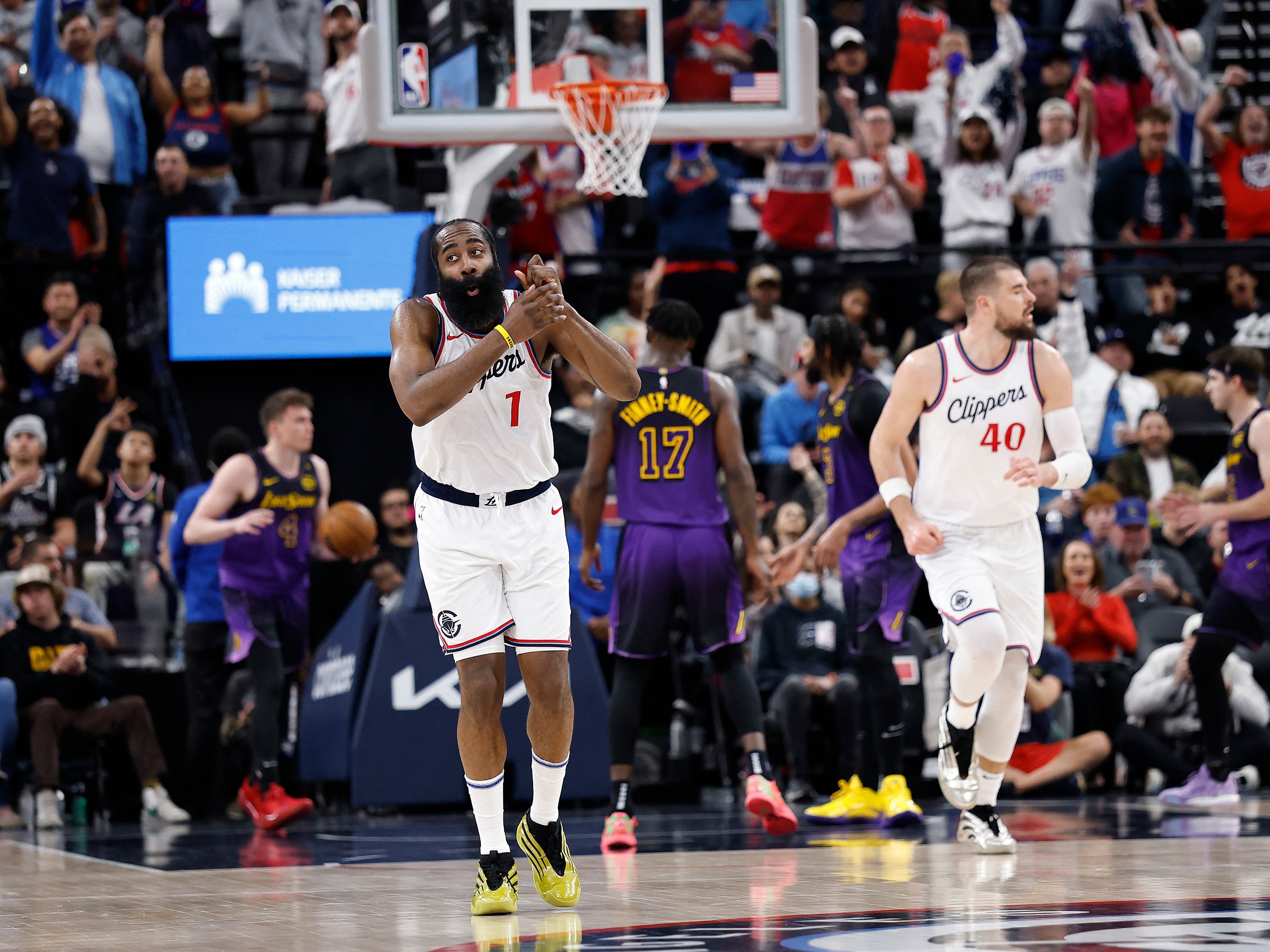 james-harden-na-vitoria-do-