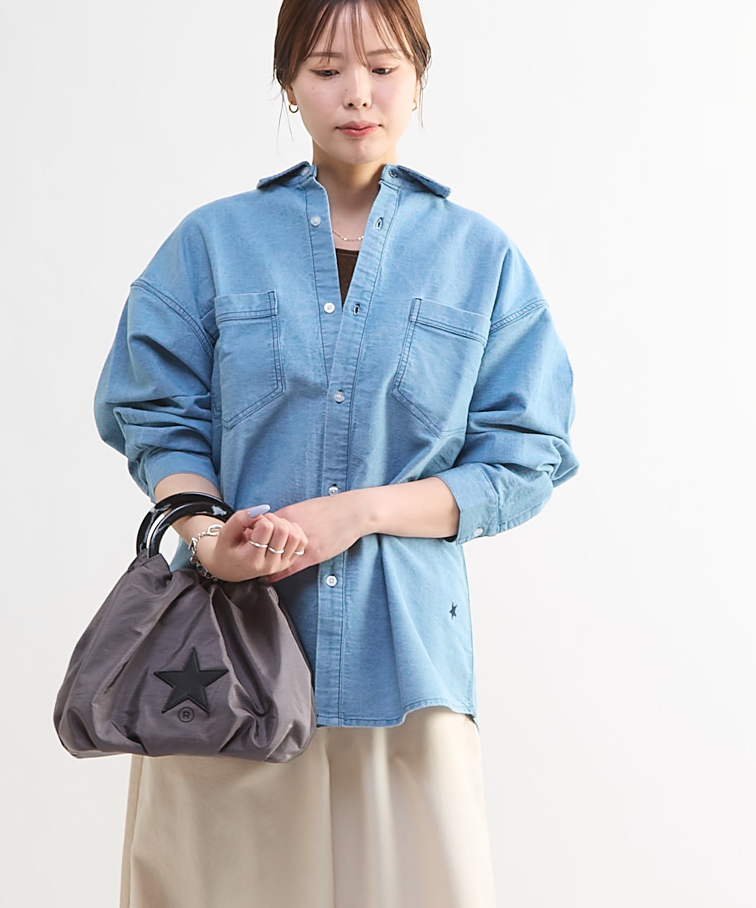 STAR☆ PATCH OVERSIZED DENIM SHIRT｜CONVERSE TOKYO (コンバース