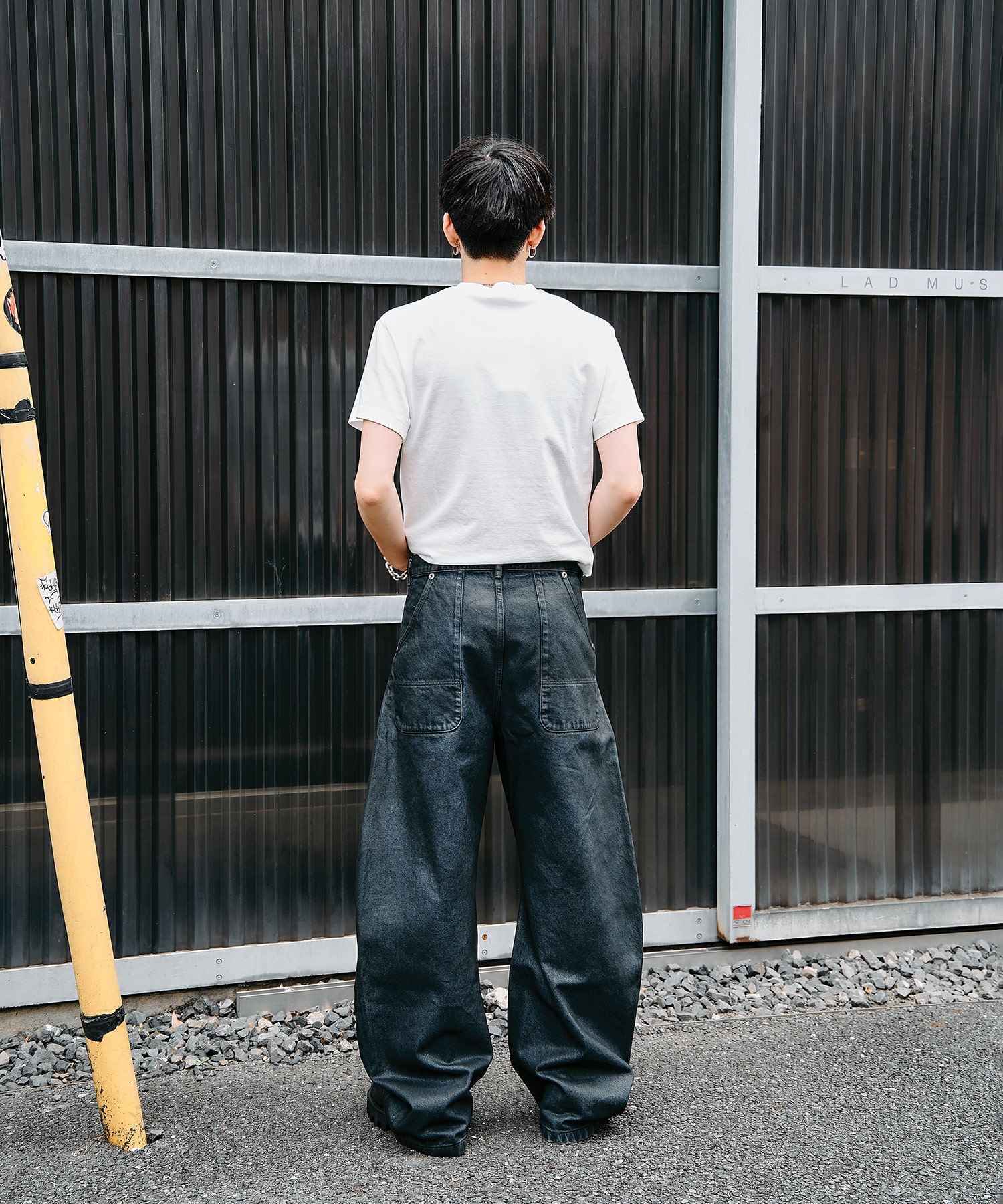 コーティングカーブデニム(1 BLACK): CONZ: MENS｜CONZ ONLINE STORE