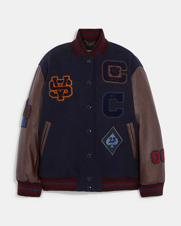 公式】COACH – コーチ | オーバーサイズド クラシック ヴァーシティ