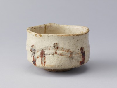 九州国立博物館 | 収蔵品ギャラリー | 志野茶碗 銘 若宮