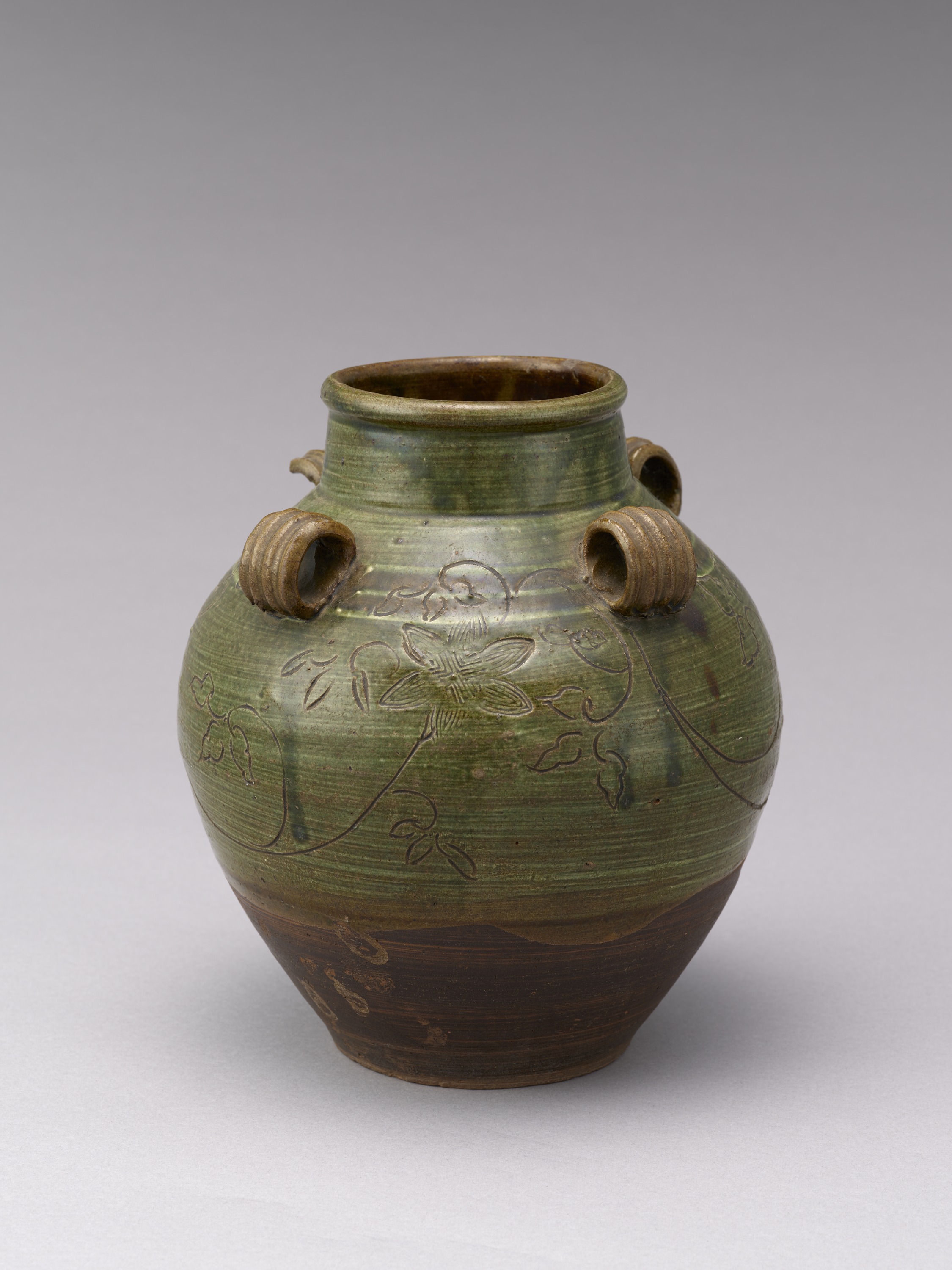 九州国立博物館 | 収蔵品データベース | 緑釉鉄彩鉄線唐草文四耳壺