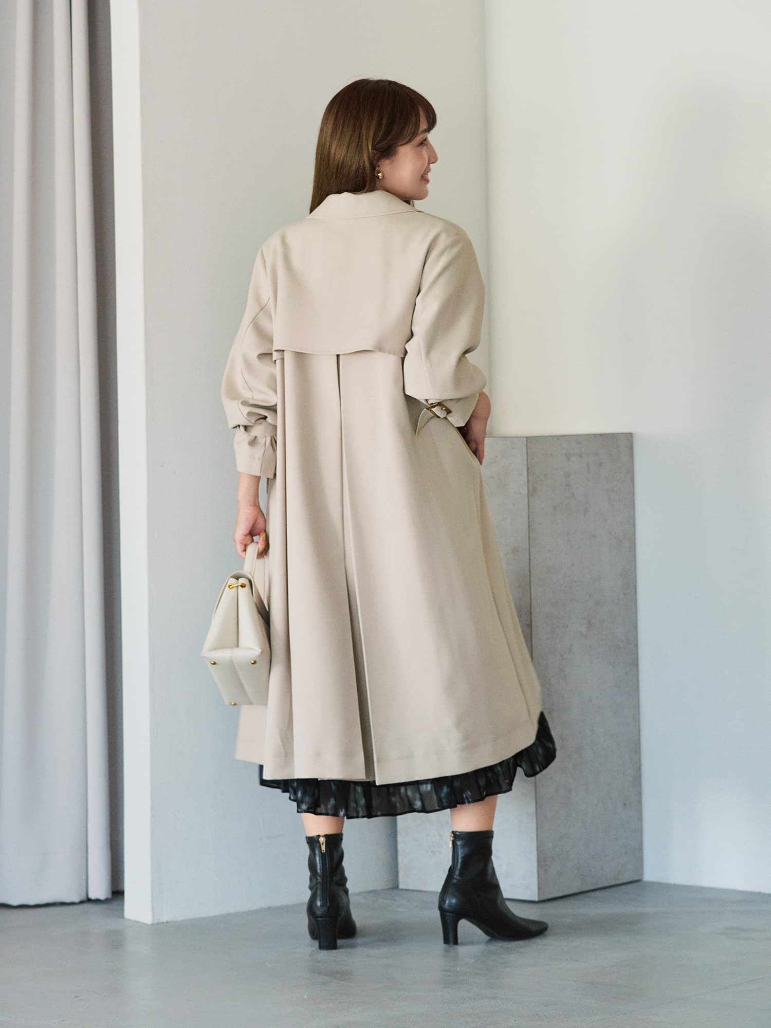 セットバックスクエアトゥショートブーツ | 小柄・低身長女性向け