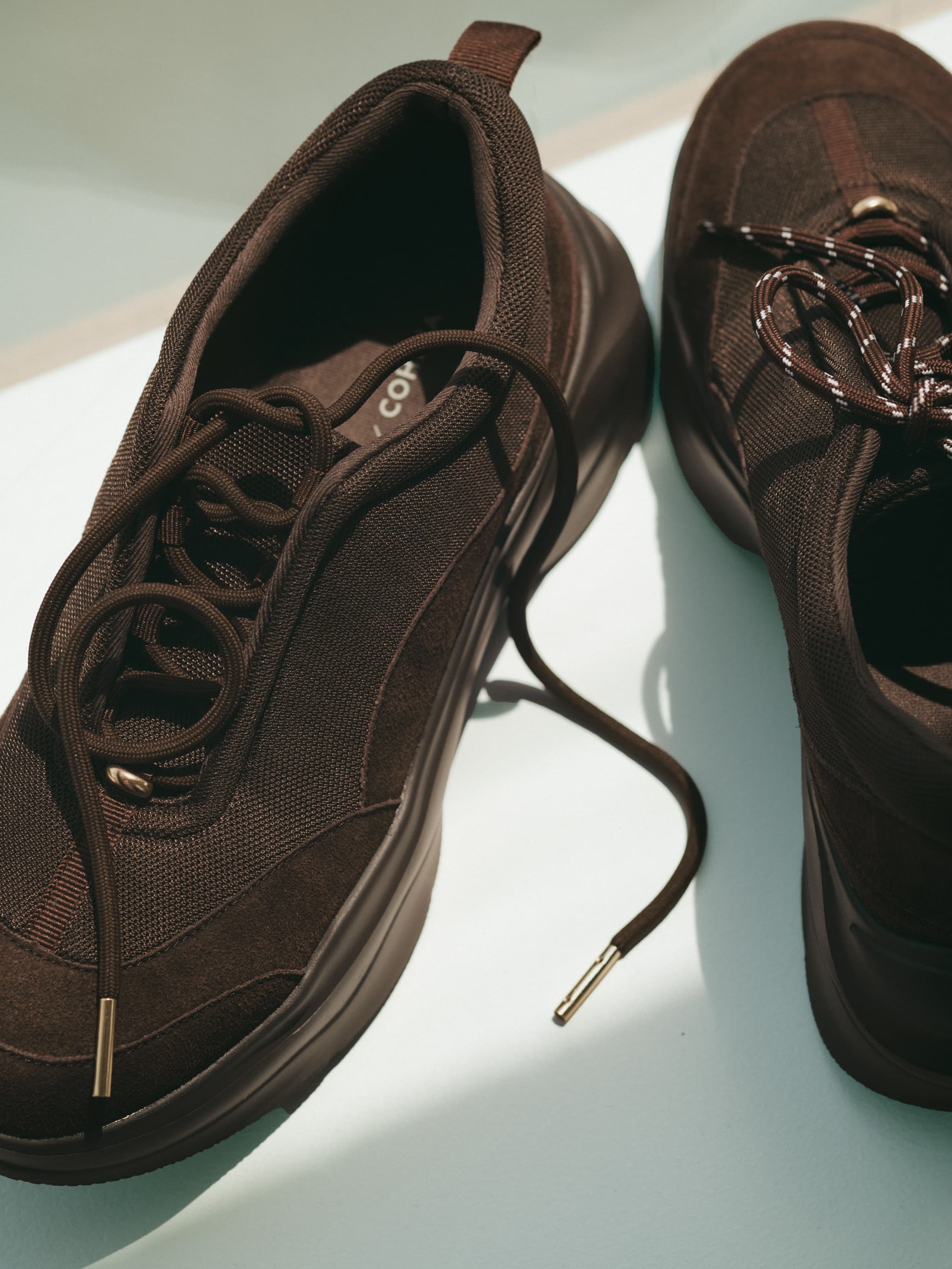 LE TALONコラボ】2WAYレースアップスニーカー | 小柄・低身長女性向け