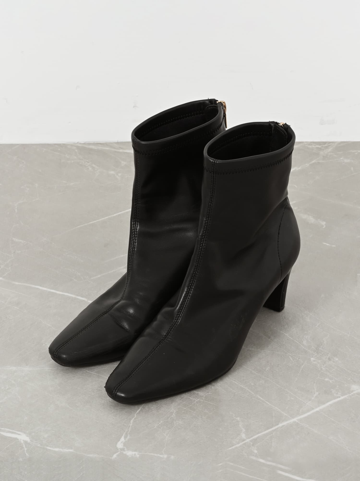 セットバックスクエアトゥショートブーツ | 小柄・低身長女性向け