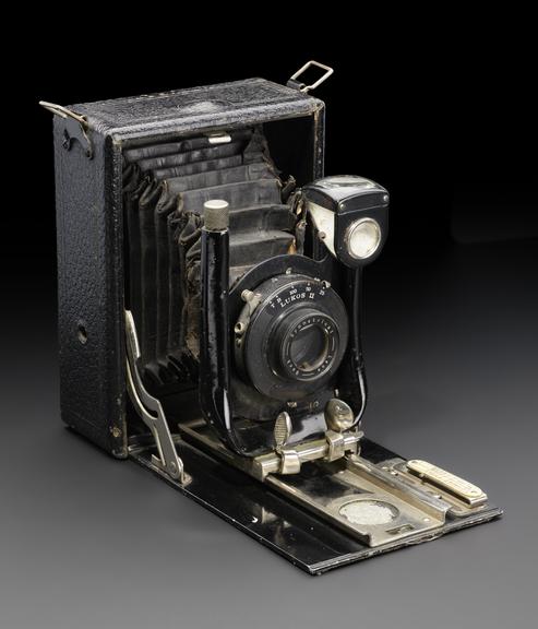 Quarter-plate `Cameo' camera used to take 'second phase' of