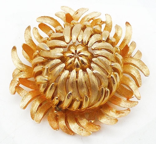 Trifari Gold Chrysanthemum Brooch - Garden Party Collection