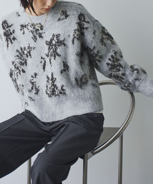 ふんわりルーズなイマドキニット】ニュアンスフラワージャガードニット