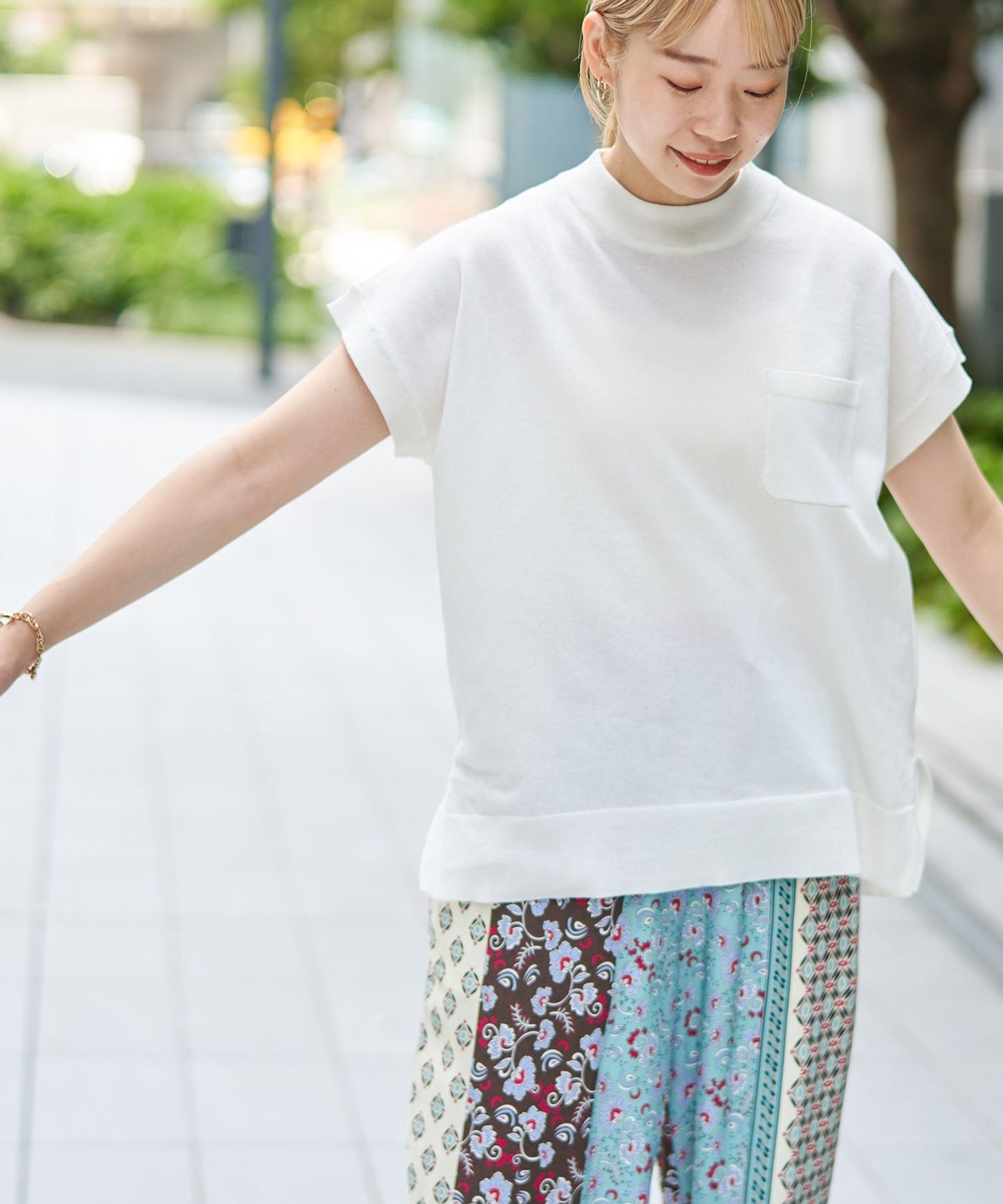 サラコフレンチスリーブハイネックサマーニットトップス