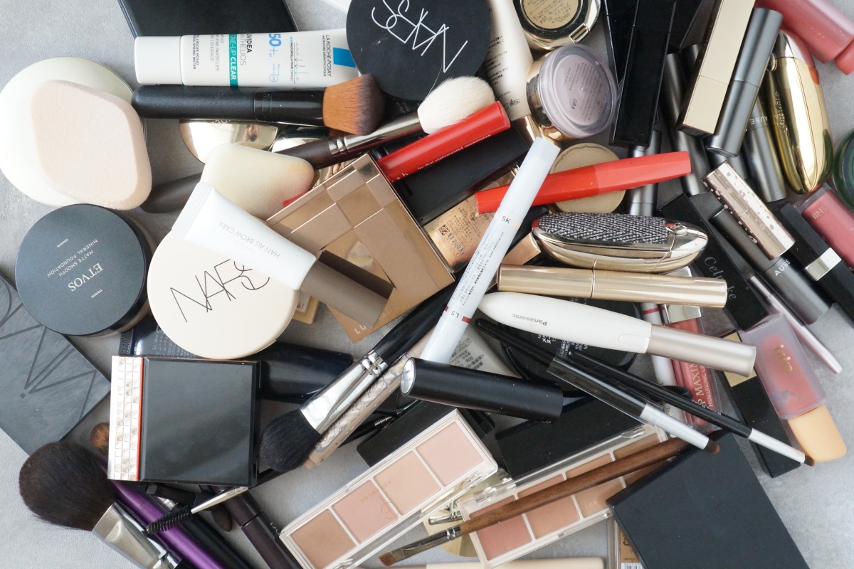 断捨離】コスメを4割減らしたら毎朝のメイクが断然ラクに！ | ふねの