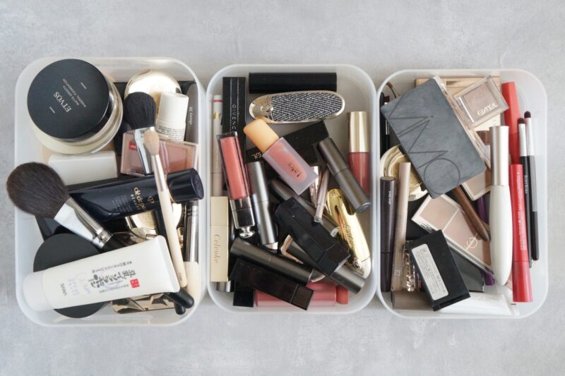 断捨離】コスメを4割減らしたら毎朝のメイクが断然ラクに！ | ふねの
