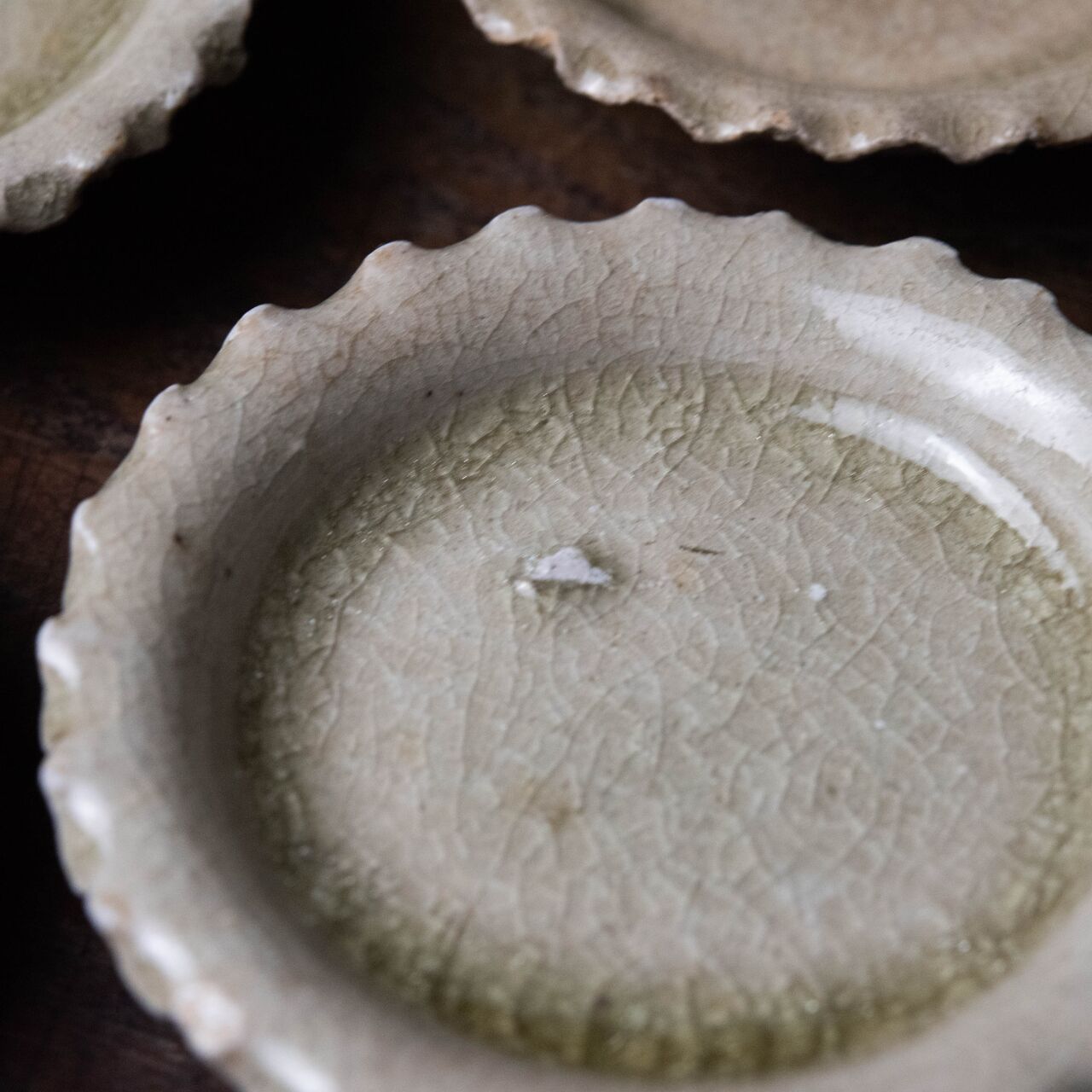 陶磁器 :: 御深井釉 輪花皿 5枚 | COTTOU.JP 骨董の通販マーケットプレイス