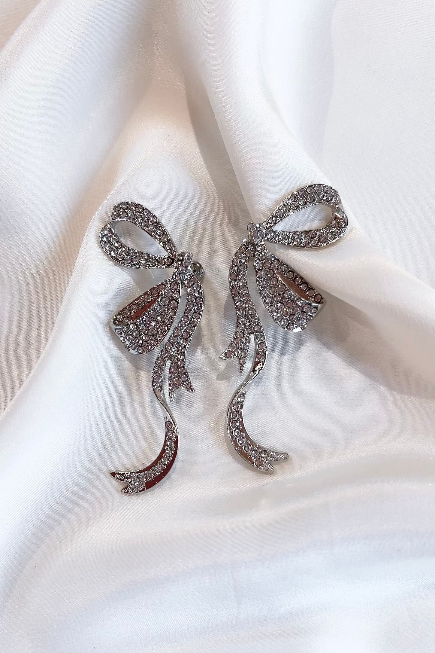 イヤリングコンバーター対応】クリスタルリボンピアス~ブライダル