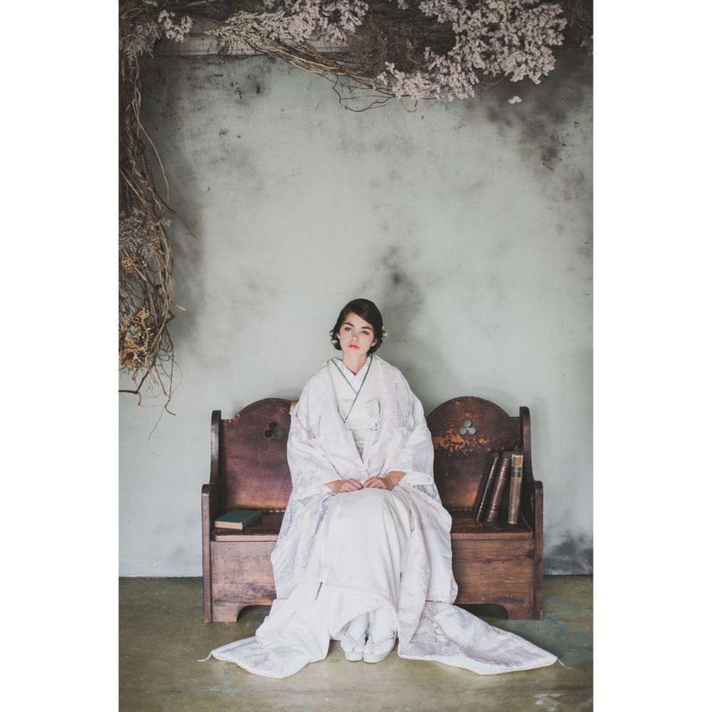 銀鶴四季花唐草文 【結婚式 和装 白無垢 レンタル】 – 結婚式準備