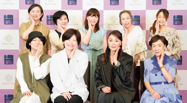 浅野ゆう子さん登場！スキンケアブランド『パーフェクトワン』、夜用