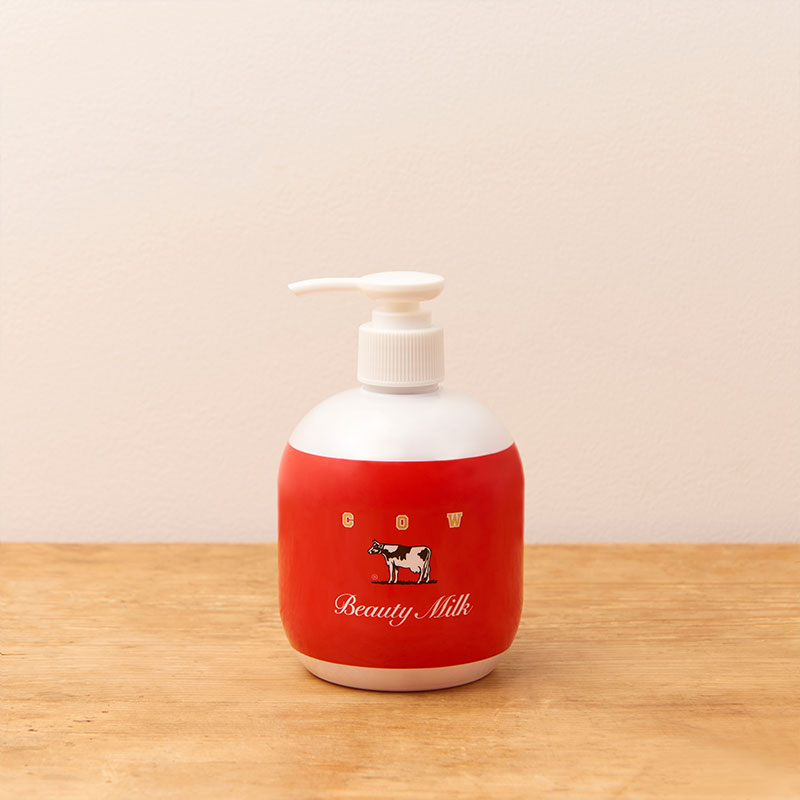 カウブランド赤箱 ビューティミルク(直径7.5×高さ13㎝ / 346g（容器