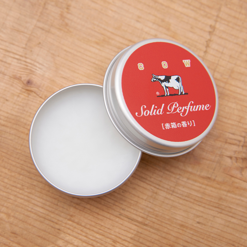 カウブランド 赤箱の香りの練り香水(4.5×4.5×2㎝ / 19g（容器包装含
