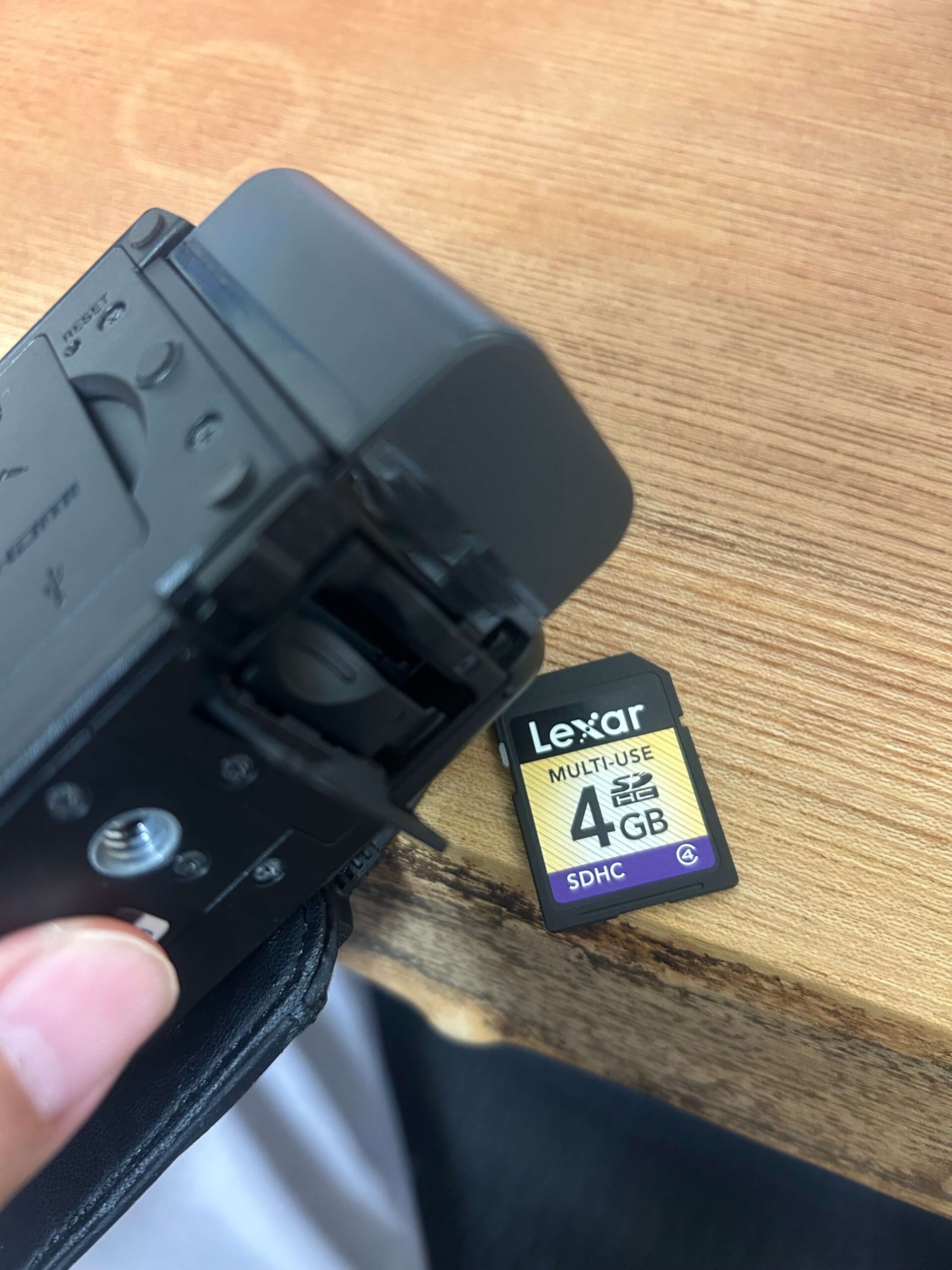 動画移動:mac]SONY HDR-PJ590Vの内蔵メモリからSDカードに移してPCに