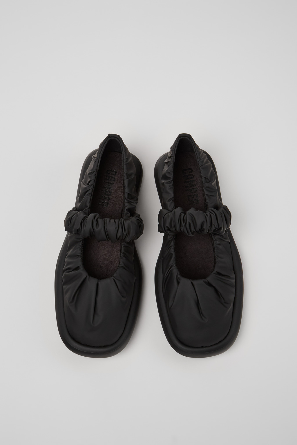 レディース カジュアルシューズ | カンペール（Camper）公式オンライン