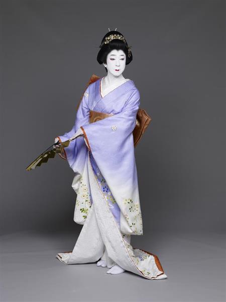 歌舞伎俳優、坂東玉三郎 女形の圧倒的な美と華やかさで魅了 大阪松竹座