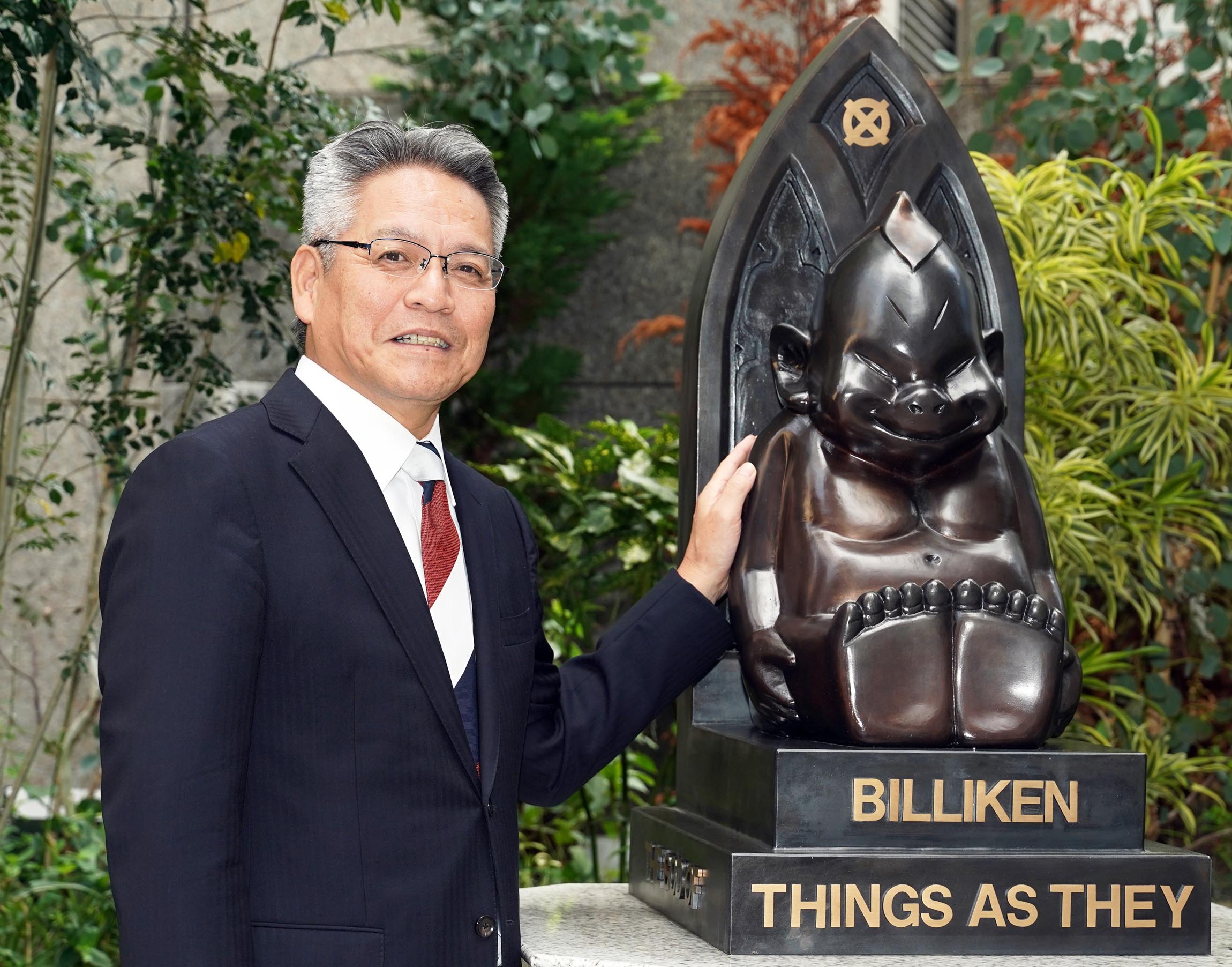 幸福の神様「ビリケンさん」が万博パビリオンに降臨 ミャクミャクと