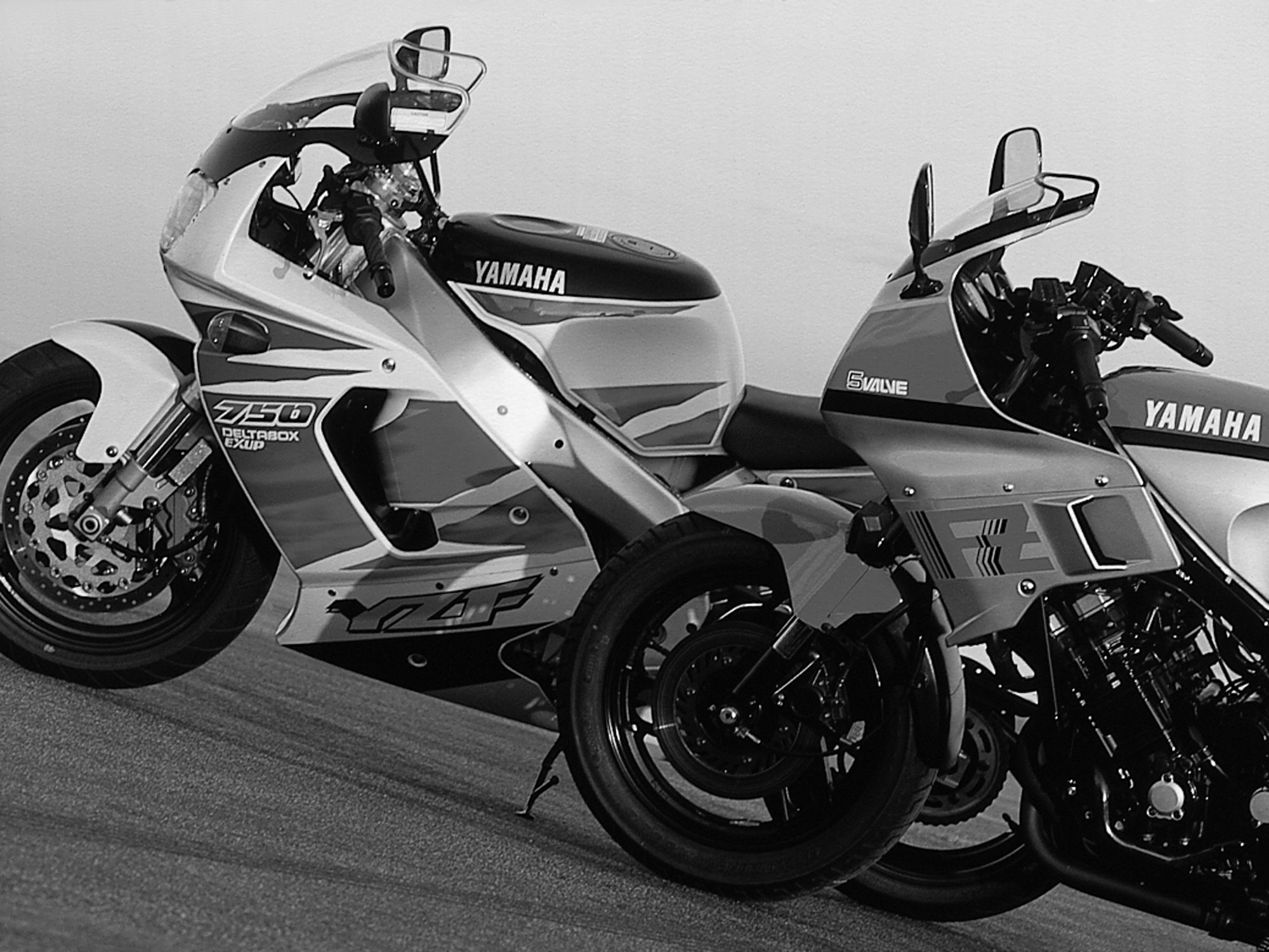 Retrospective: Yamaha FZ750 | Cycle World