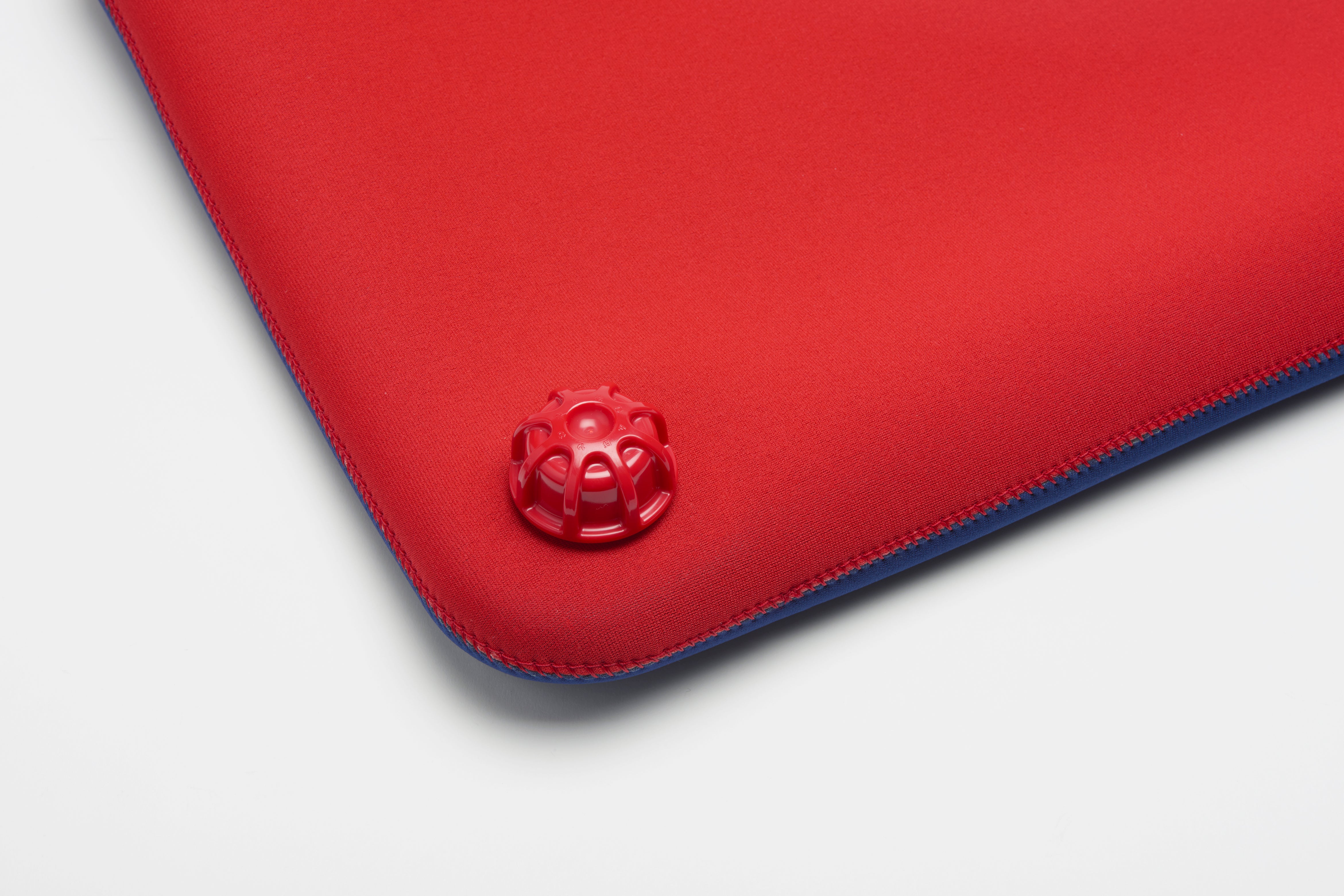 クロッツ やわらか湯たんぽ 座ぶとんタイプ（穴なし） – クロッツ