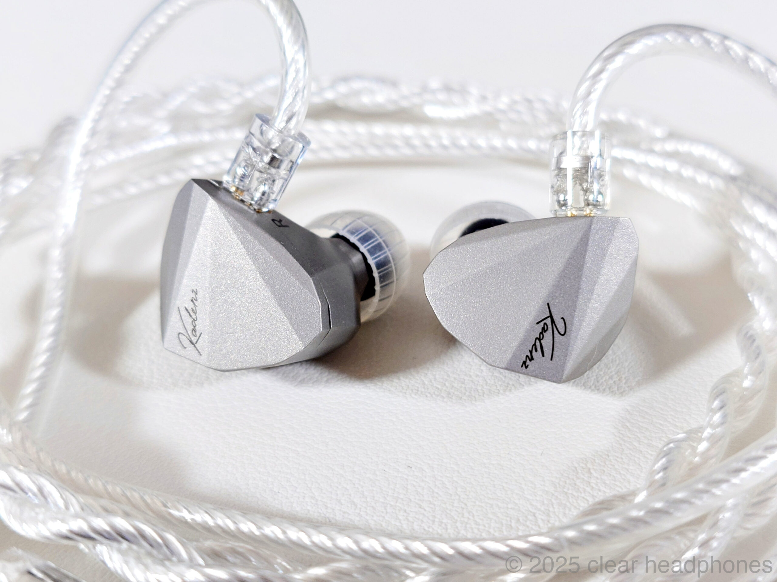 水月雨(MOONDROP) Kadenz サクッと見れる聴き込みイヤホンレビュー