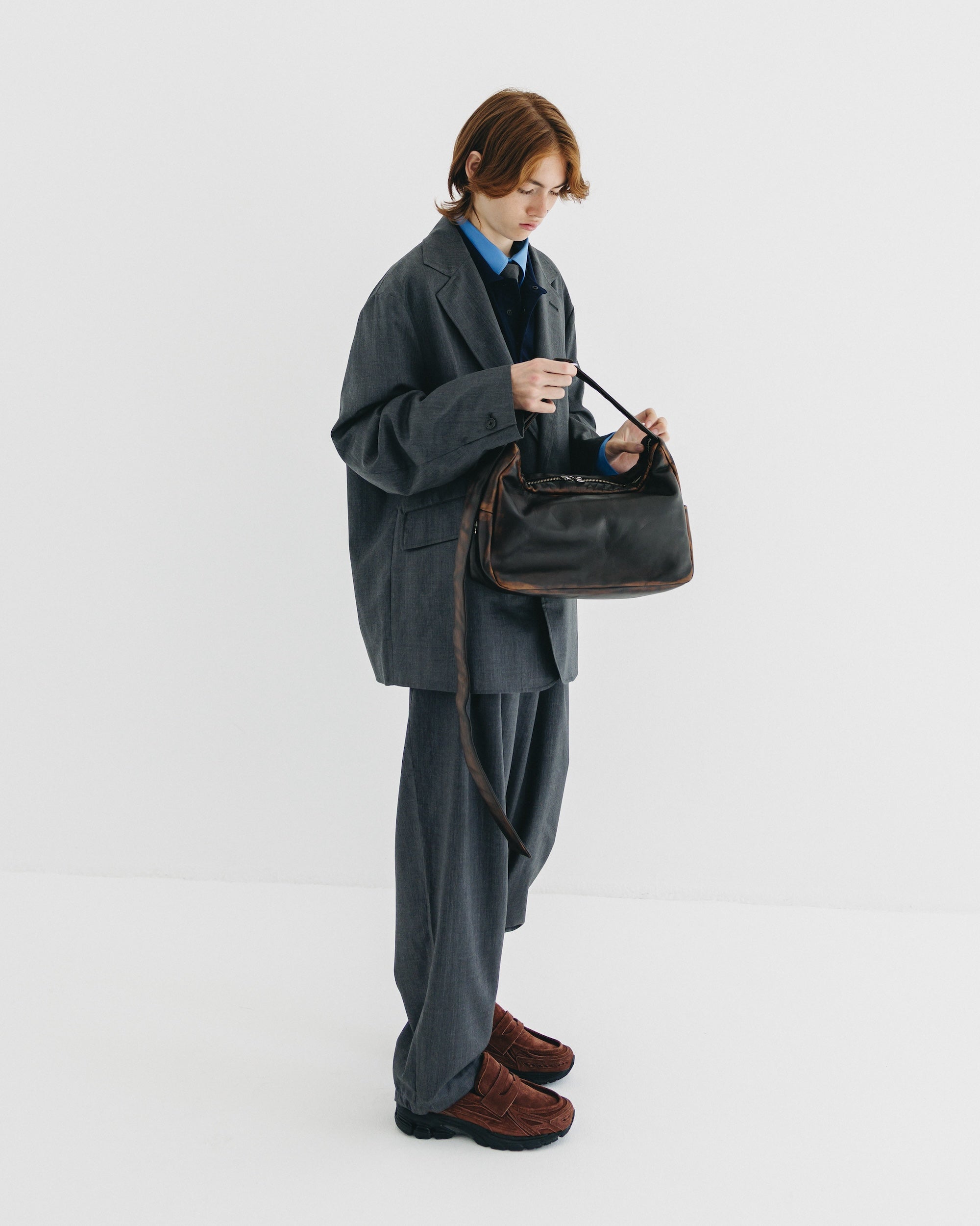 VINTAGE LEATHER HOLIDAY BAG (BROWN)