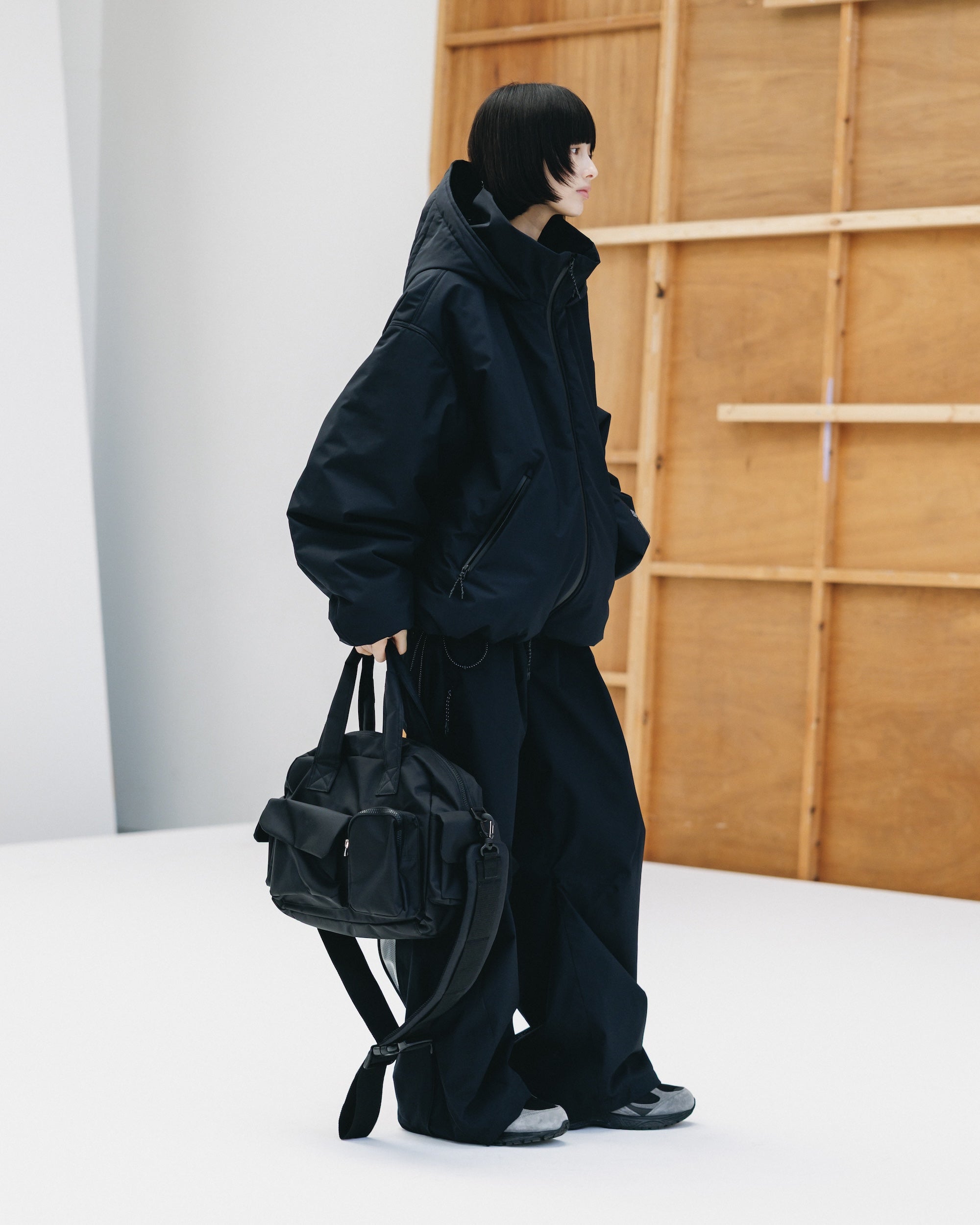 2.4 WED 20:00- IN STOCK】WANDER BAG