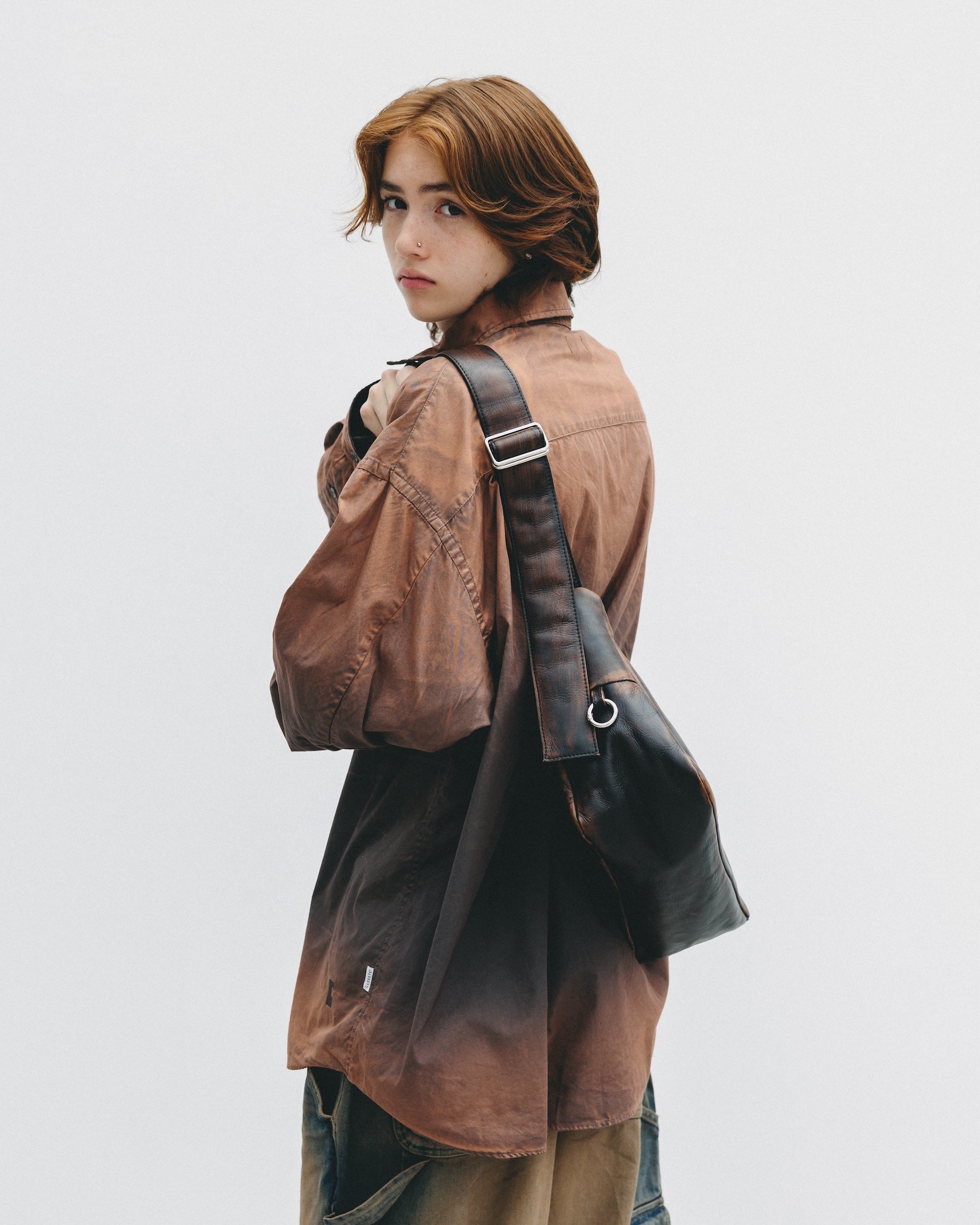 VINTAGE LEATHER HOLIDAY BAG (BROWN)