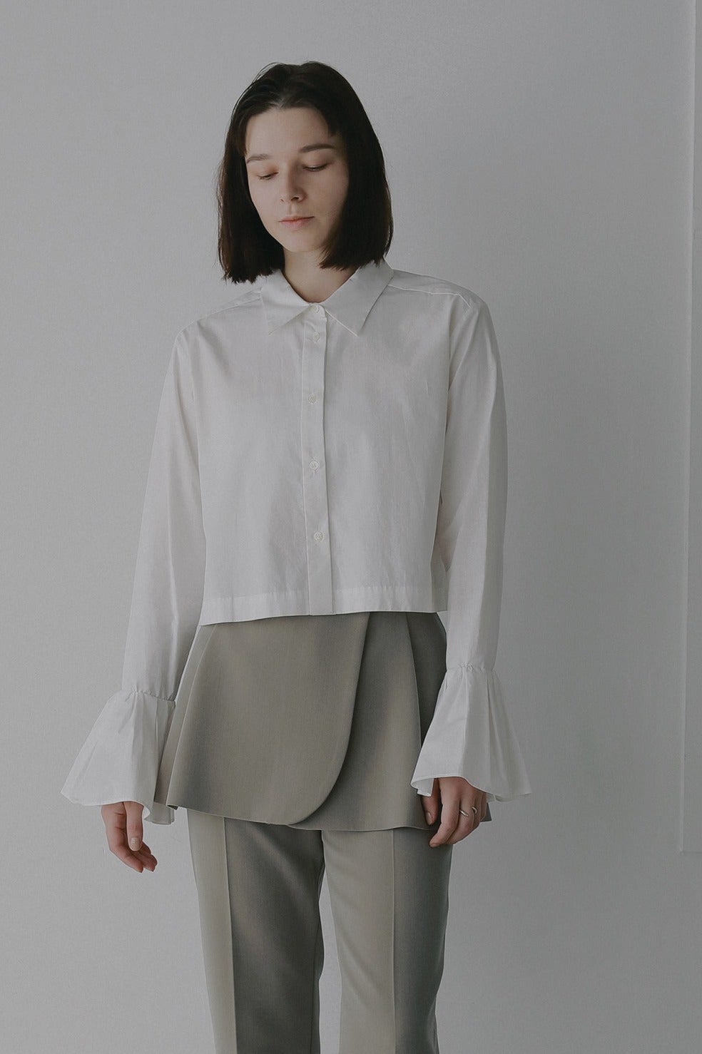 FRILL CUFF SHIRT｜TOPS(トップス)｜MANOF OFFICIAL ONLINE STORE