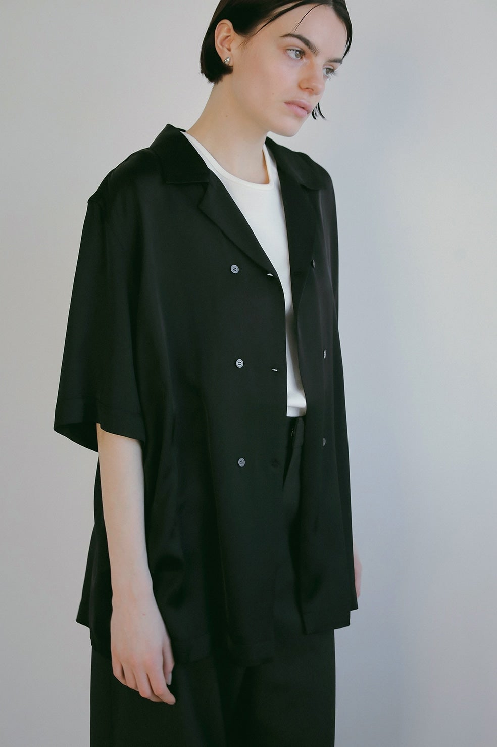 SATIN OVER SHIRTS｜TOPS(トップス)｜MANOF OFFICIAL ONLINE STORE