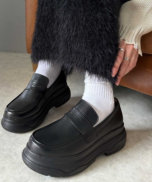 mily bilet》まるでスニーカーのような履き心地。軽量厚底フェイク