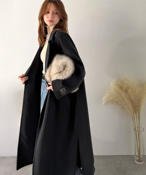 さっと、羽織るだけで高級感。フェイクウールダブルテーラードロング丈