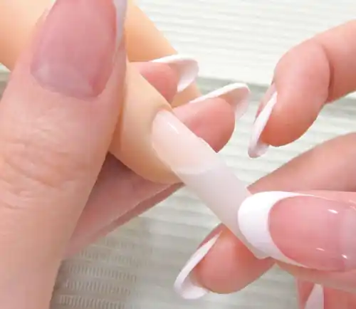 ジェルネイルエキスパートコース - ネイル資格を通信講座で取得する