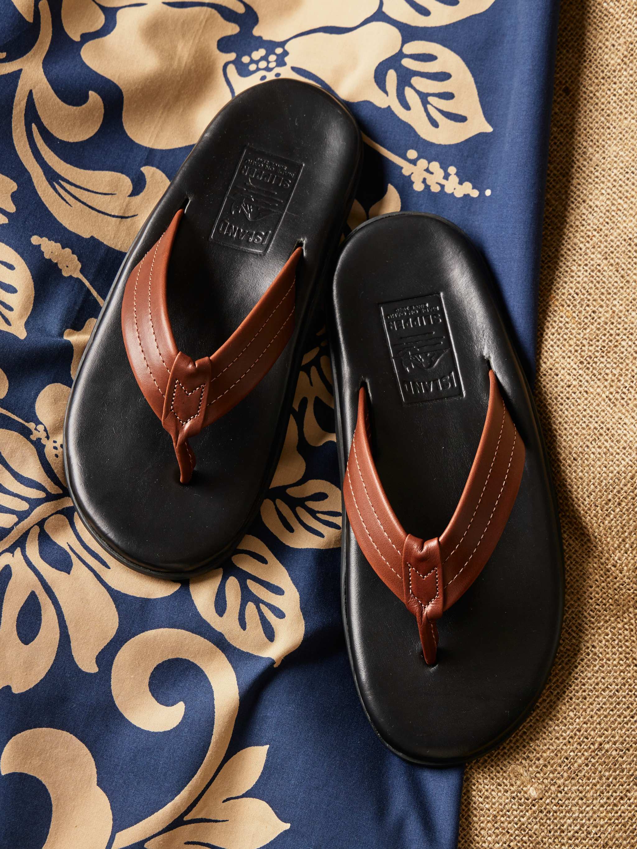 ハワイ アイランドスリッパ】レザーサンダル 黒 T950 ISLAND SLIPPER