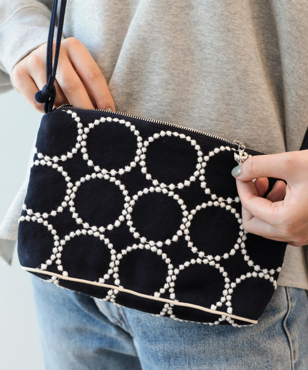 ミナペルホネン × BEAMSの毎回即完売「タンバリンポーチ」、予約