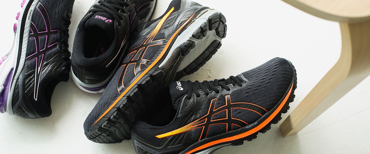 悪天候でも屋外を走りたいランナーが選ぶべき1足。それが防水透湿性能