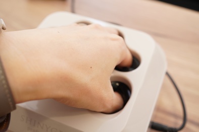 エステ気分で癒されながらネイルオフできちゃう「SHINYGEL スチーム