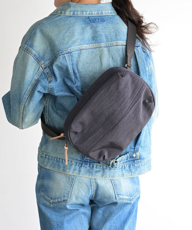 FUKUI SIWAナイロンボディバッグ Mサイズ / NIZYU KANO | ファッション