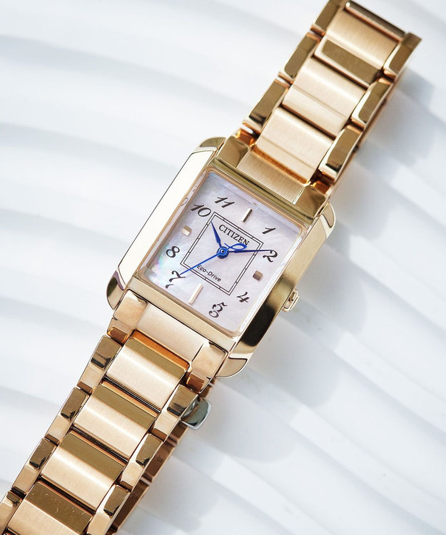 電池交換不要】白蝶貝文字盤 レクタンギュラー腕時計 ウォームゴールド